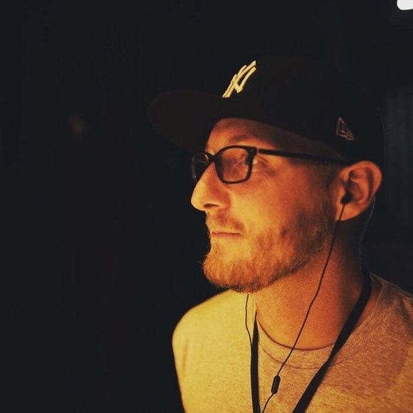 Meet your Posher, Mark - Picture 1 of 1